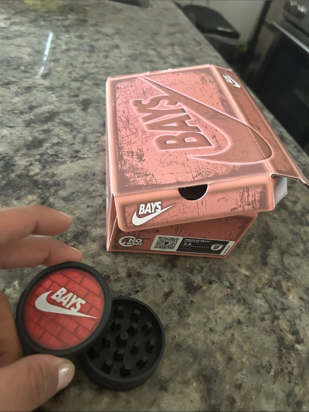 N/A compact red